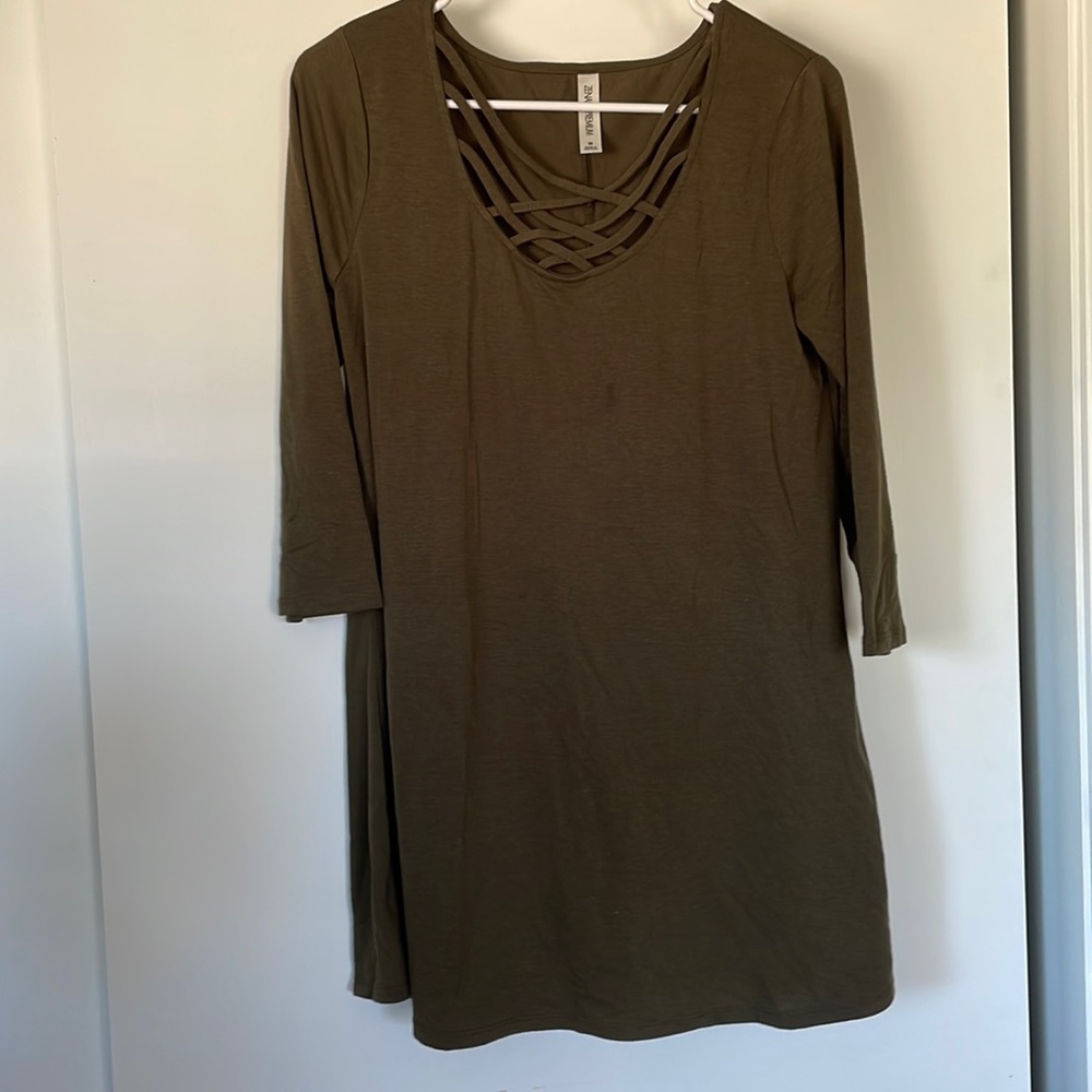 Size M top.